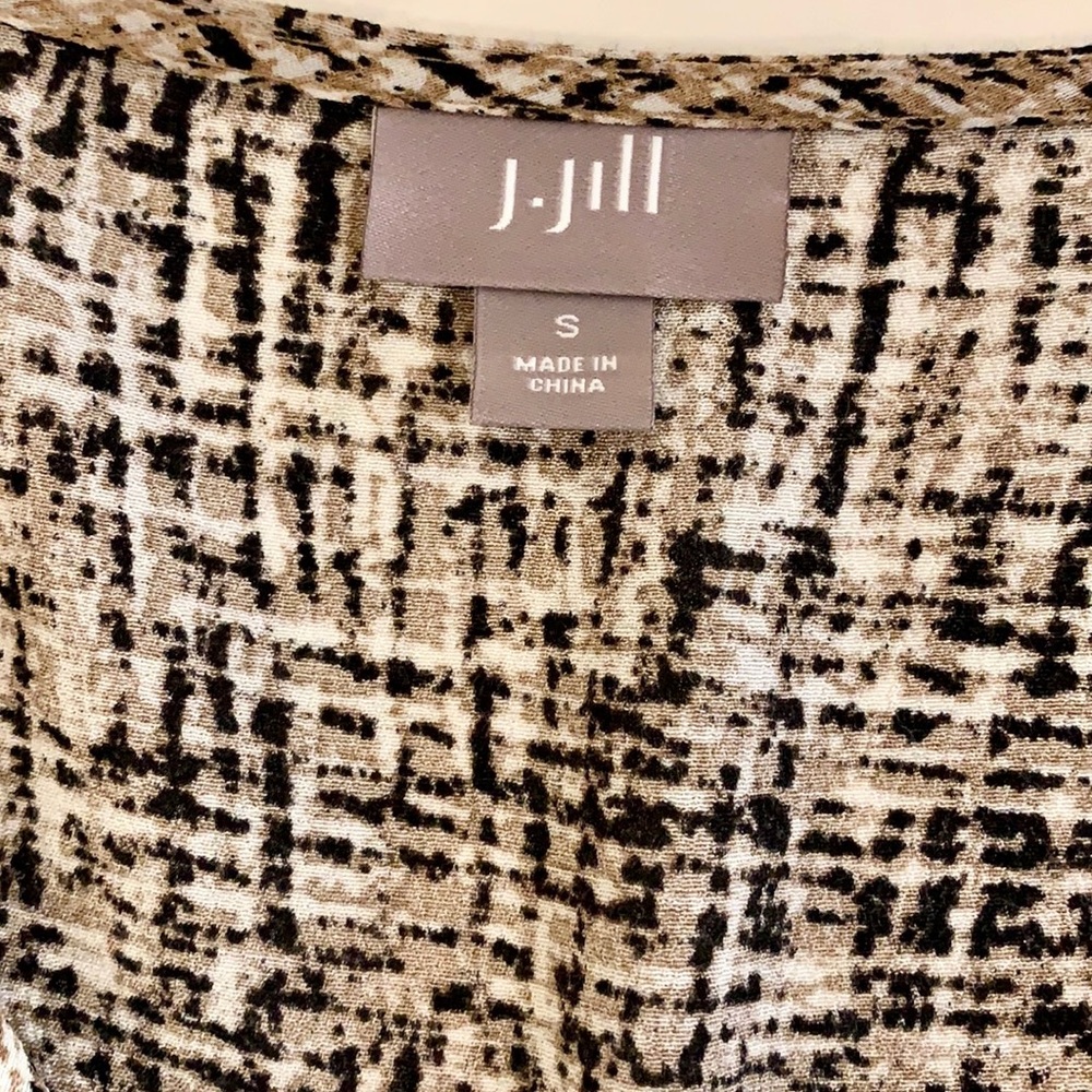 J. JILL V- NECK BLOUSE - Picture 12 of 15